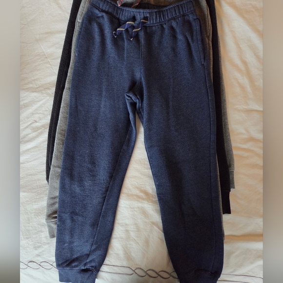 Bundle of Boys Abercrombie Kids Cat & Jack Sweatpants Size 8/10 - Picture 4 of 14